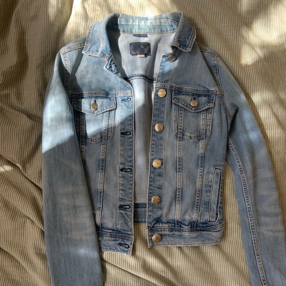 American Eagle Jean Jacket Size ( S )